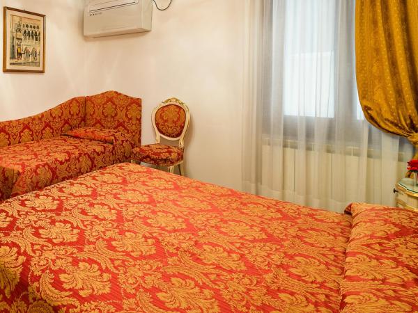 Hotel Al Vagon : photo 6 de la chambre chambre triple classique