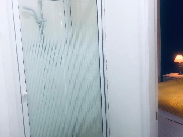 Roundhay, North Leeds Accommodation : photo 7 de la chambre chambre familiale