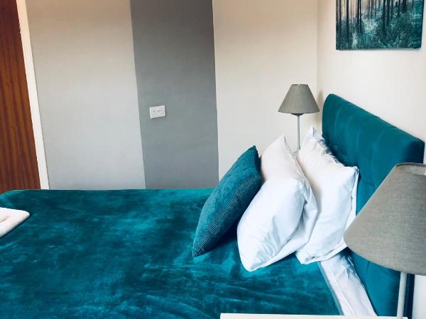 Roundhay, North Leeds Accommodation : photo 10 de la chambre chambre double avec salle de bains privative