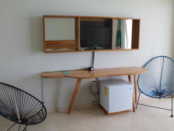 Rocamar Hotel Isla Mujeres : photo 3 de la chambre chambre lit king-size - vue sur mer