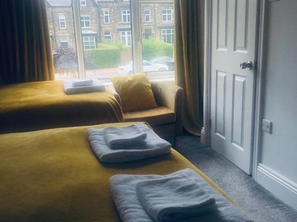 Beechwood Accommodation in North Leeds : photo 9 de la chambre chambre familiale