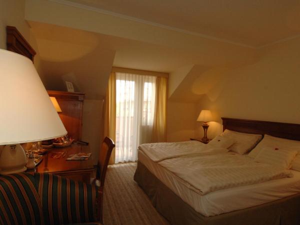 Hotel Romantik Eger : photo 2 de la chambre chambre double supérieure