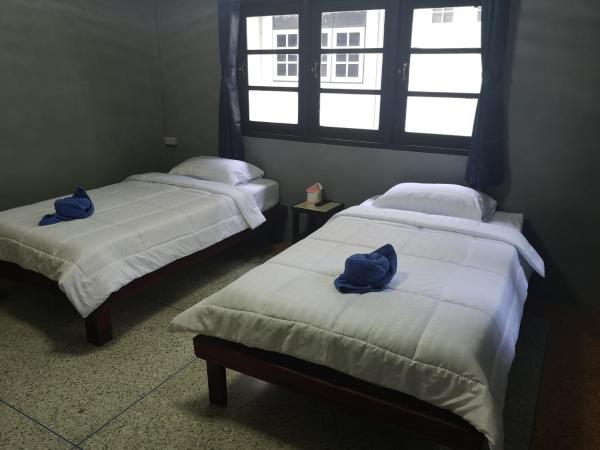 Buasawan Resort & Restaurant : photo 5 de la chambre chambre lits jumeaux supérieure