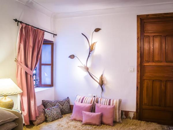 Riad Zamane & Spa Fès : photo 7 de la chambre suite junior - warda (2 lits simples ou 1 lit king-size)