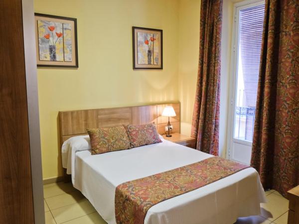 Hostal Costa Azul : photo 10 de la chambre chambre double ou lits jumeaux