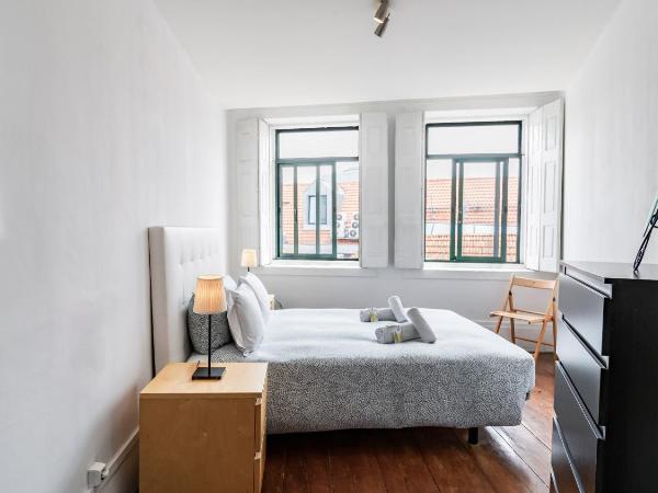 Invictus Hostel : photo 2 de la chambre chambre double avec salle de bains commune