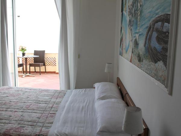 Hotel Esperia : photo 3 de la chambre chambre double supérieure - vue sur mer