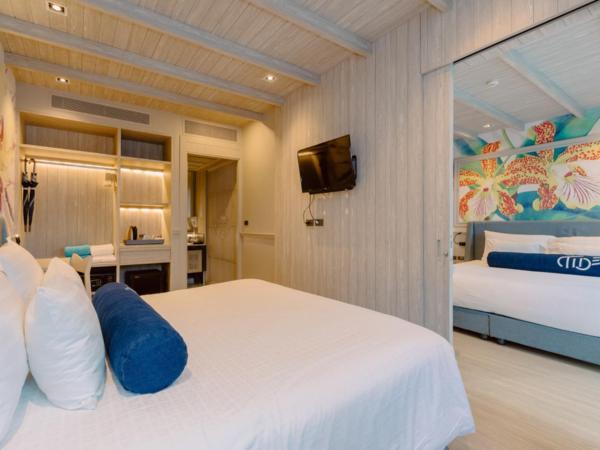 Hotel Tide Phuket Beach Front : photo 1 de la chambre chambre familiale deluxe