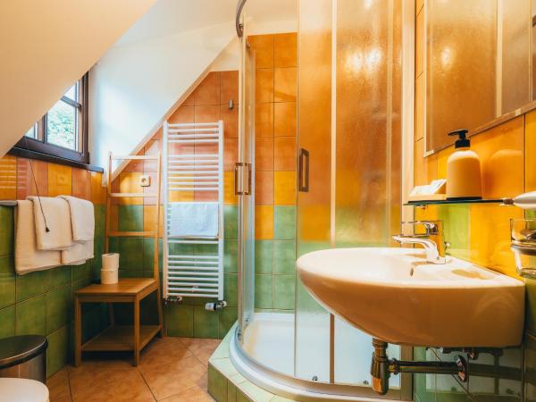 Penzion Tilia : photo 5 de la chambre duplex triple room with extra bed available