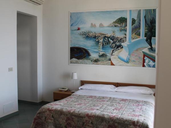 Hotel Esperia : photo 7 de la chambre chambre double supérieure - vue sur mer