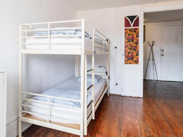 Invictus Hostel : photo 3 de la chambre lit superposé dans dortoir pour femmes 