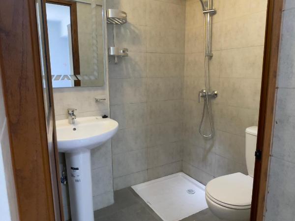 Single Room with private bathroom : photo 5 de la chambre chambre simple avec salle de bains privative