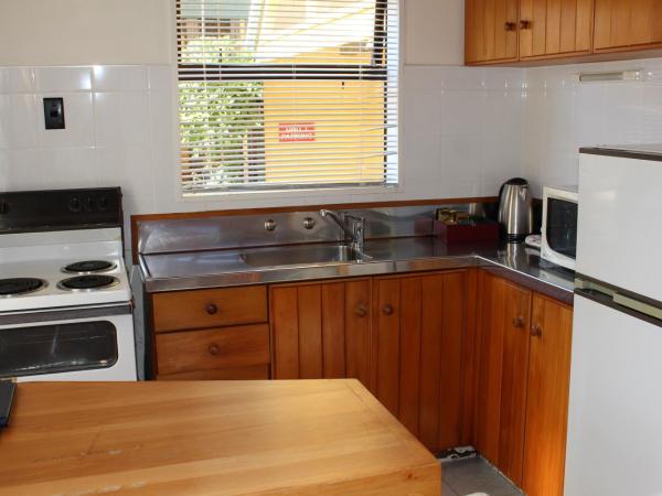 Bucklands Beach Waterfront Motel : photo 5 de la chambre chalet avec vue jardin