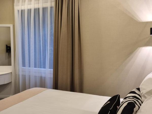 Mia Berre Hotels : photo 3 de la chambre suite avec terrasse 