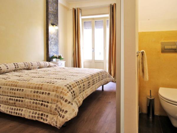 All'Operetta di Cagliari : photo 6 de la chambre chambre lit king-size avec balcon