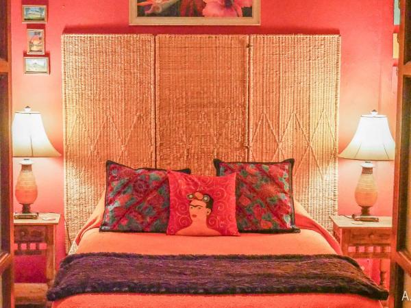 Casona Rosa B&B, Morelia : photo 3 de la chambre chambre lit queen-size deluxe