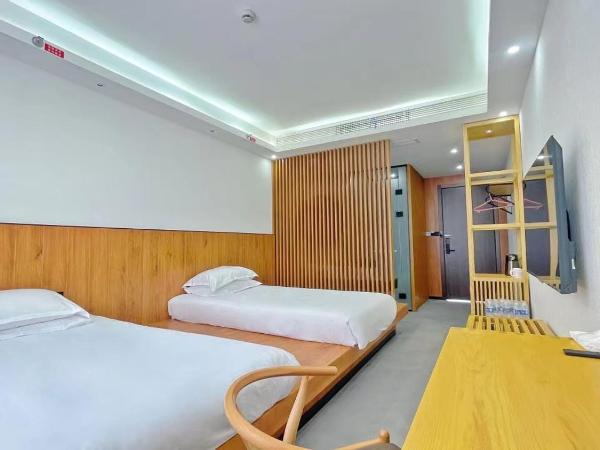 Lin Yin Holiday Hotel（Pudong Airport） : photo 3 de la chambre chambre double avec salle de bains privative