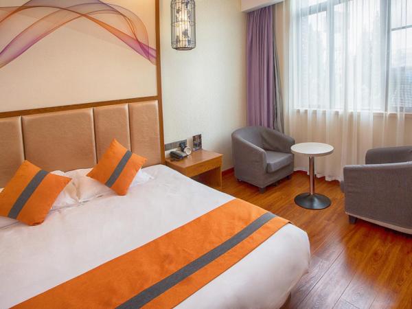 Lin Yin Holiday Hotel（Pudong Airport） : photo 4 de la chambre chambre double avec salle de bains privative