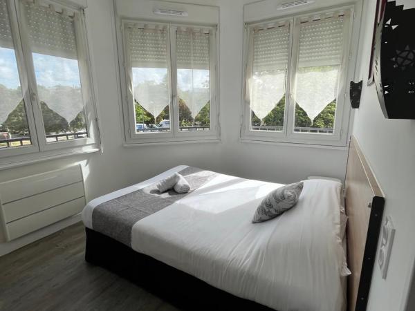 Hôtel Agena : photo 2 de la chambre chambre double avec douche