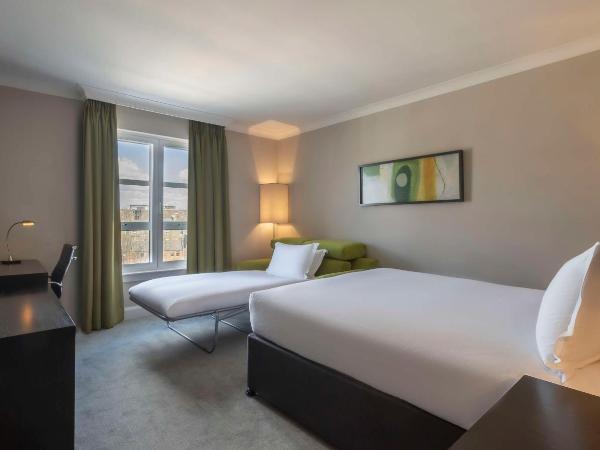 Hilton Dublin : photo 1 de la chambre chambre lit queen-size avec canapé-lit