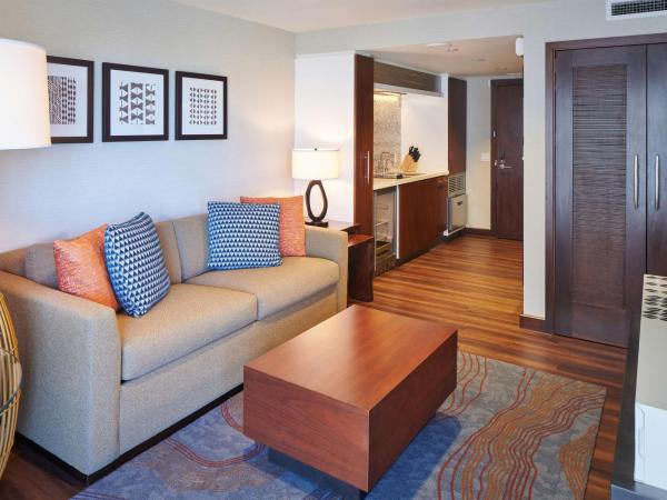 Hilton Grand Vacations Club Hokulani Waikiki Honolulu : photo 3 de la chambre suite 1 chambre lit king-size avec canapé-lit