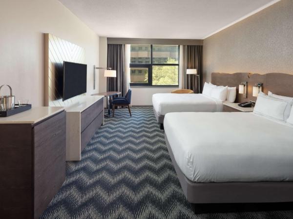 Hilton Houston North : photo 3 de la chambre chambre avec 2 grands lits queen-size 