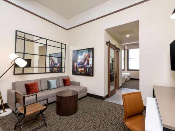 Homewood Suites by Hilton Indianapolis Downtown : photo 1 de la chambre suite 1 chambre avec 2 lits queen-size - non-fumeurs