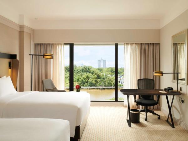 Hilton Kuching Hotel : photo 1 de la chambre chambre lits jumeaux exécutive