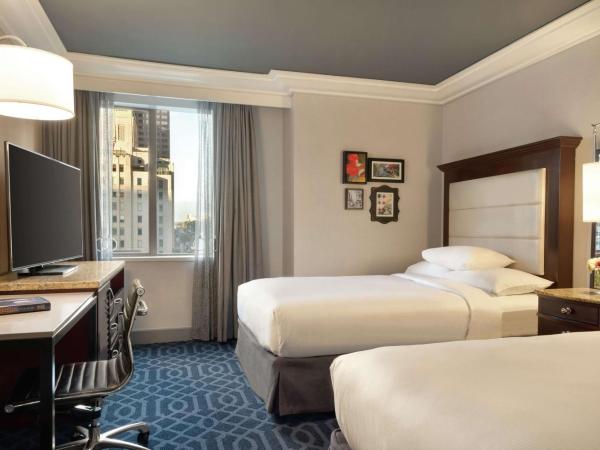 Hilton Checkers Los Angeles : photo 1 de la chambre chambre double avec 2 lits doubles - vue sur ville 