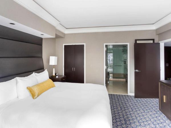Hilton Club New York : photo 1 de la chambre suite 1 chambre lit king-size avec canapé-lit