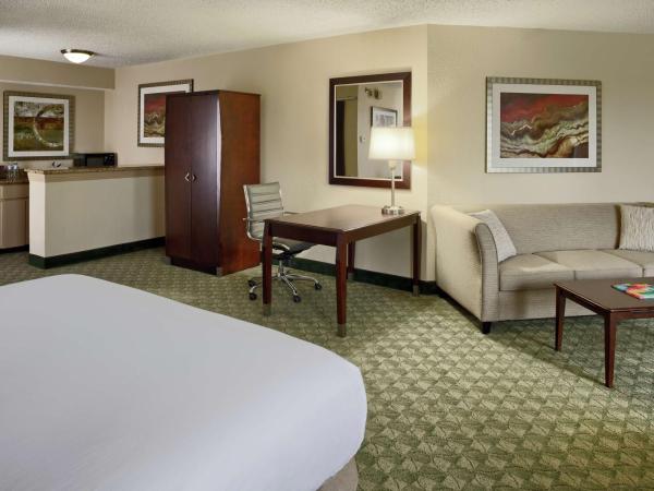 DoubleTree by Hilton San Antonio Downtown : photo 2 de la chambre suite lit king-size junior avec balcon - non-fumeurs