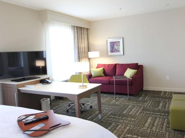 Hampton Inn & Suites Dallas Market Center : photo 3 de la chambre suite studio lit king-size - non-fumeurs