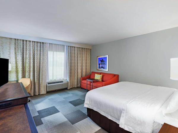 Hampton Inn & Suites Houston North IAH, TX : photo 3 de la chambre chambre lit king-size avec canapé-lit - non-fumeurs