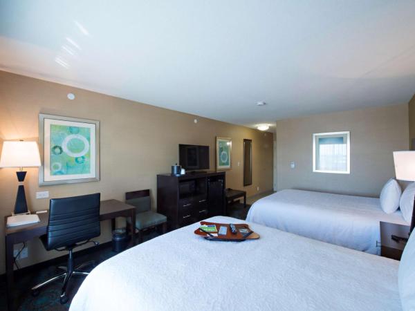 Hampton Inn Saskatoon South : photo 2 de la chambre chambre 2 lits queen-size (4 adultes)