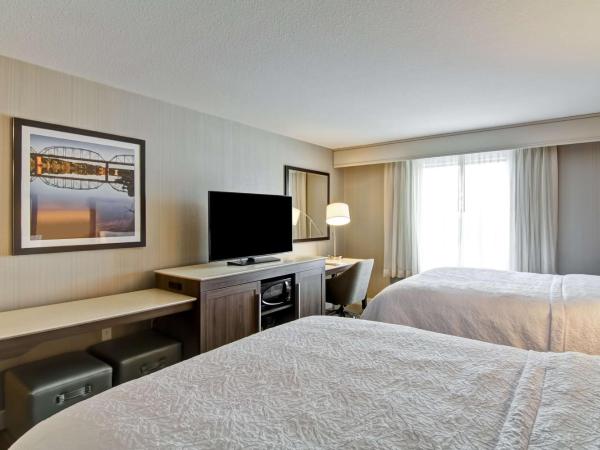 Hampton Inn & Suites by Hilton Saskatoon Airport : photo 2 de la chambre chambre 2 lits queen-size (4 adultes)