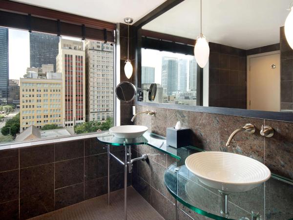 The Sam Houston Hotel, Curio Collection by Hilton : photo 6 de la chambre suite 1 chambre lit king-size