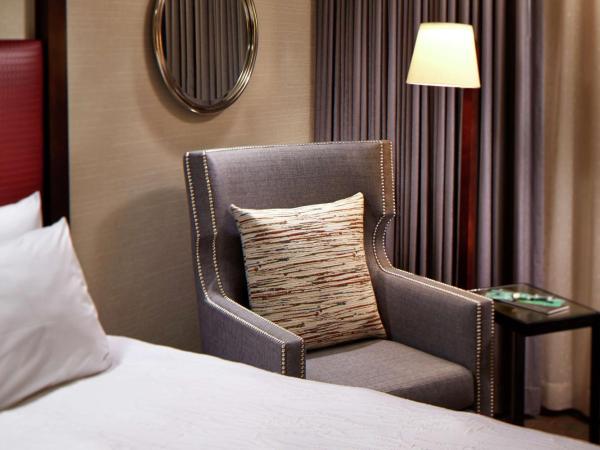 Hilton Garden Inn San Diego Old Town/Sea World Area : photo 3 de la chambre chambre lit king-size avec canapé-lit