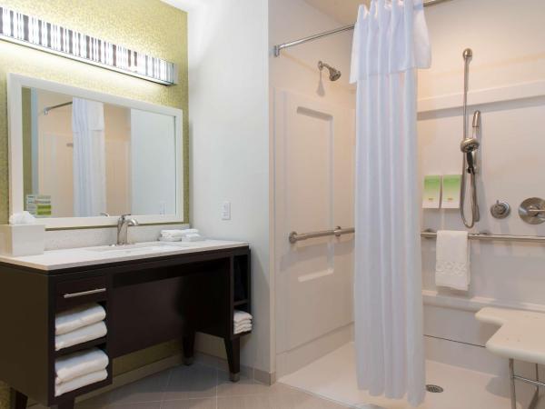 Home2 Suites by Hilton Indianapolis Downtown : photo 4 de la chambre queen studio with roll-in shower - mobility access/non-smoking