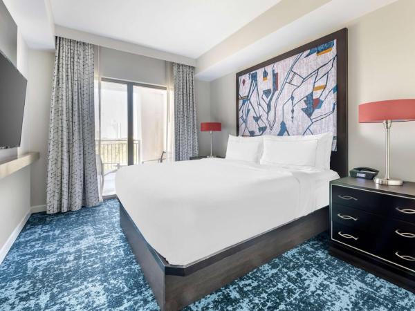 Hilton Grand Vacations Club Las Palmeras Orlando : photo 4 de la chambre suite plus lit king-size avec canapé-lit