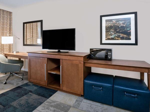 Hampton Inn & Suites San Antonio Brooks City Base, TX : photo 3 de la chambre chambre lit queen-size accessible aux personnes à mobilité réduite - non-fumeurs