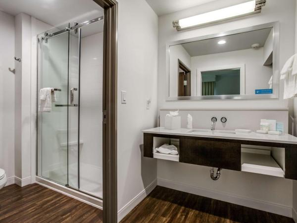Hampton Inn & Suites Dallas-Central Expy/North Park Area : photo 6 de la chambre suite studio lit king-size - non-fumeurs