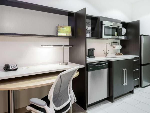 Home2 Suites By Hilton Austin Airport : photo 1 de la chambre suite studio lit king-size - non-fumeurs