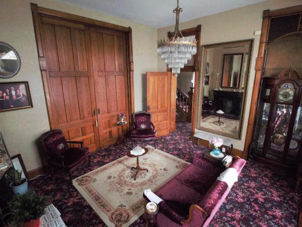 Mansion on The Mile B&B : photo 3 de la chambre chambre double deluxe avec douche