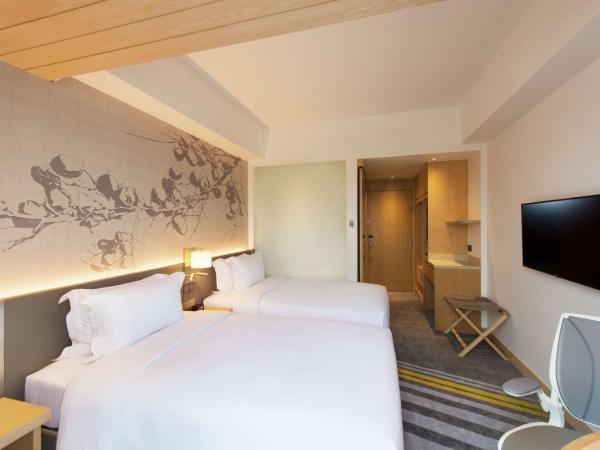 Hilton Garden Inn Singapore Serangoon : photo 2 de la chambre chambre lits jumeaux deluxe avec balcon