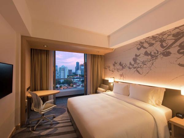 Hilton Garden Inn Singapore Serangoon : photo 2 de la chambre chambre lit king-size deluxe avec balcon