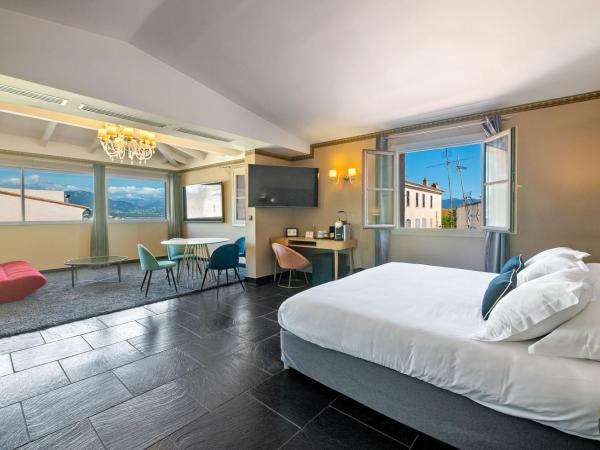 Hotel POZZO DI BORGO : photo 2 de la chambre suite junior