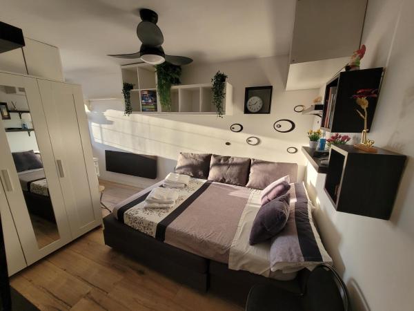 Alojamiento ENTERO en Madrid, con ACCESO PRIVADO : photo 2 de la chambre chambre double standard avec ventilateur