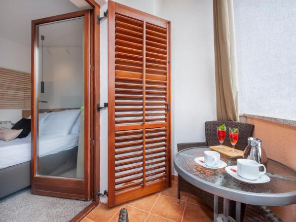 Villa Milli B&B : photo 3 de la chambre offre spéciale - chambre double avec balcon