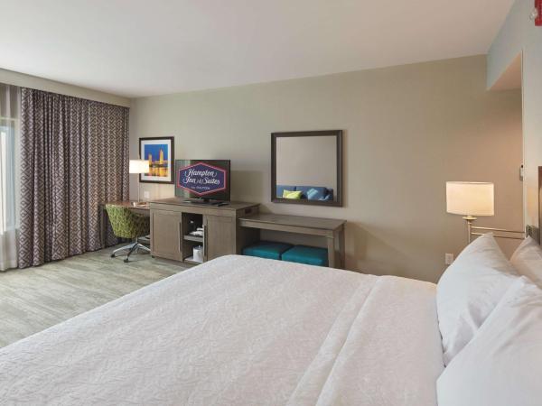 Hampton Inn & Suites Sacramento at CSUS : photo 1 de la chambre chambre lit king-size avec canapé-lit - non-fumeurs