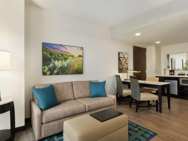 Embassy Suites By Hilton San Antonio Landmark : photo 2 de la chambre suite studio lit king-size